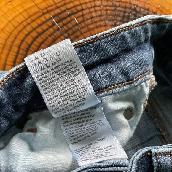 American Eagle Curvy Hi Rise Shortie Shorts Sz 10 Destructed Stretch - Picture 5 of 7